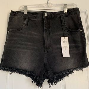 NEW WITH TAGS Frayed Black Denim Shorts Blue Revival 29 Size 8